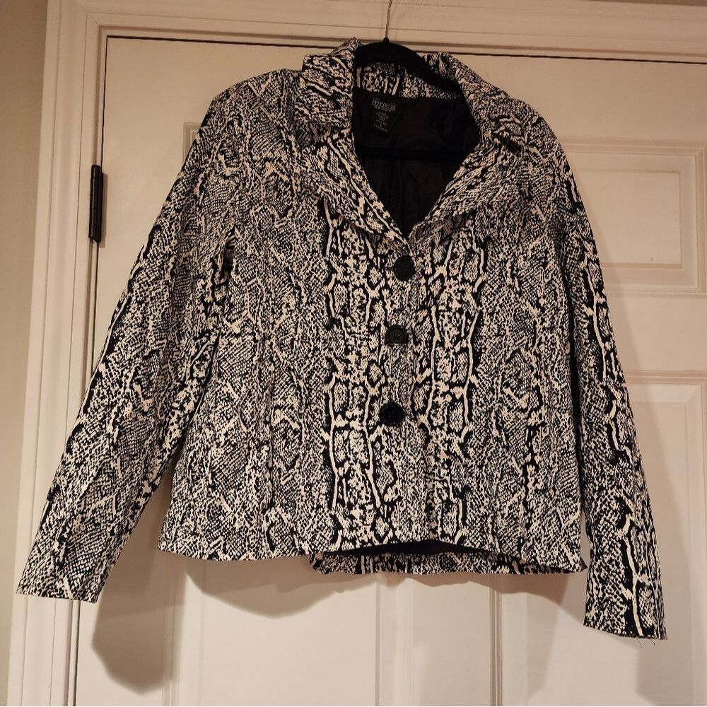 Moka Sport black and white snakeskin patterned button up jacket S
